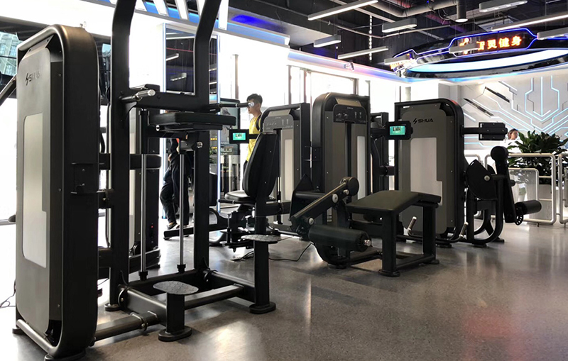 健身房器材